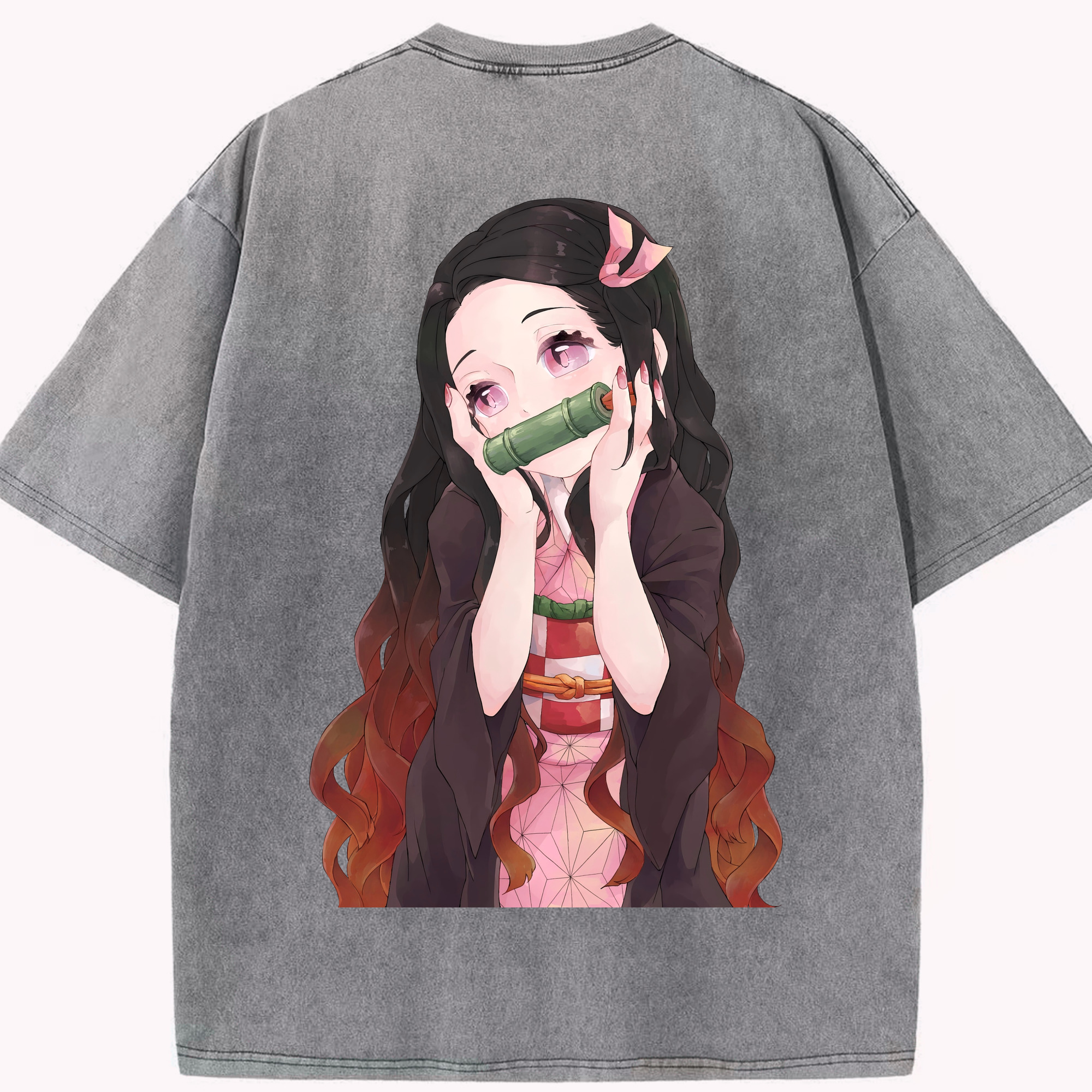 （画像用） 鬼滅の刃（きめつのやいば）竈門 禰󠄀豆子／かまど ねずこ Kamado Nezuko 綿100% ヴィンテージ風 半袖Tシャツ（背面プリント）