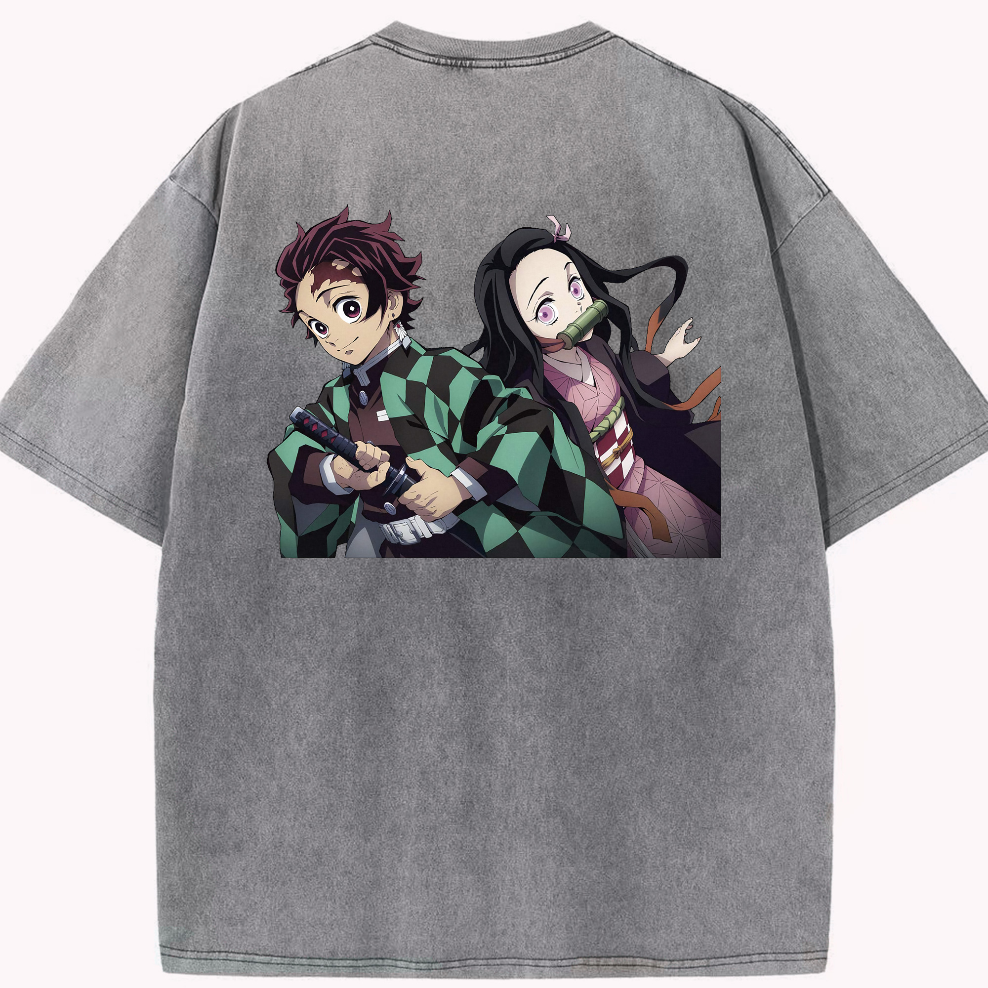 （画像用） 鬼滅の刃（きめつのやいば）竈門 禰󠄀豆子／かまど ねずこ Kamado Nezuko 綿100% ヴィンテージ風 半袖Tシャツ（背面プリント）