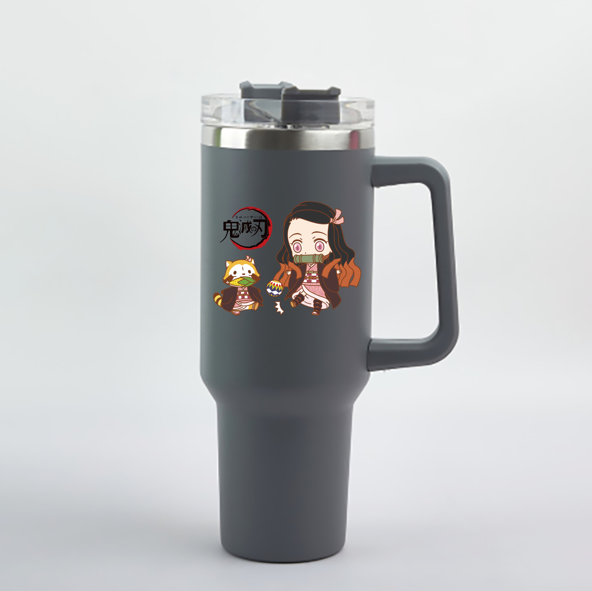 （画像用） 鬼滅の刃（きめつのやいば）竈門 禰󠄀豆子／かまど ねずこ Kamado Nezuko 1200mL車用タンブラー - クリスタルステッカー（プラスチックストロー付き）