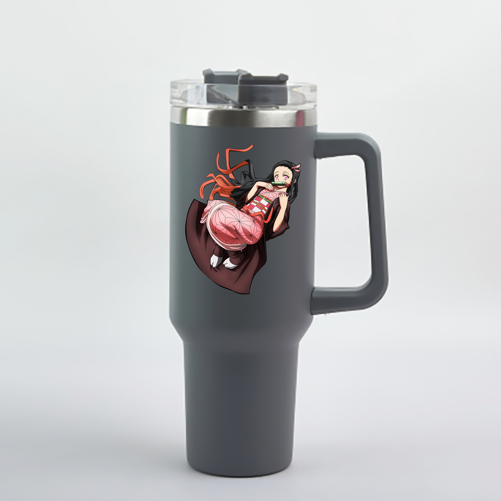 （画像用） 鬼滅の刃（きめつのやいば）竈門 禰󠄀豆子／かまど ねずこ Kamado Nezuko 1200mL車用タンブラー - クリスタルステッカー（プラスチックストロー付き）