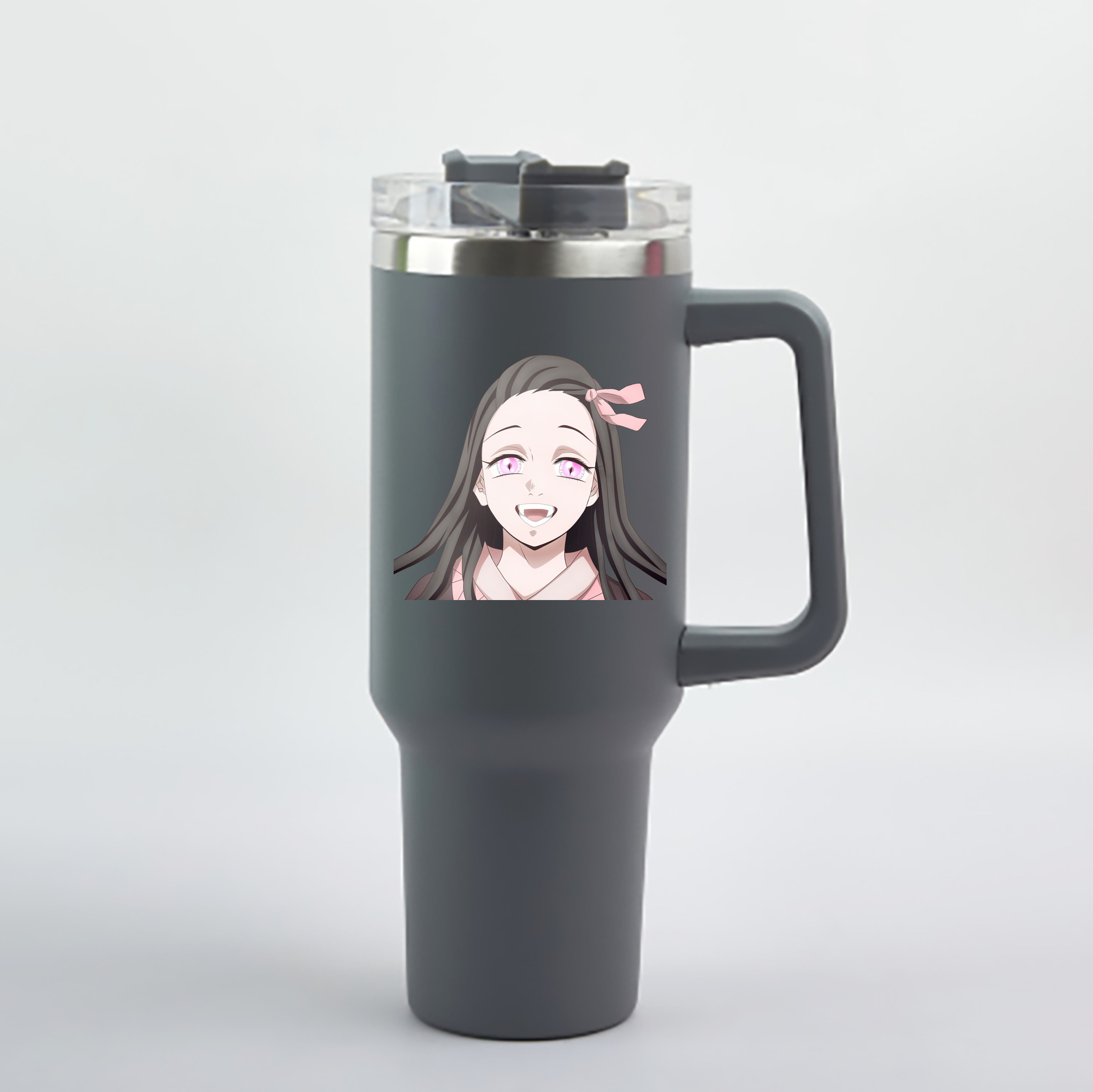 （画像用） 鬼滅の刃（きめつのやいば）竈門 禰󠄀豆子／かまど ねずこ Kamado Nezuko 1200mL車用タンブラー - クリスタルステッカー（プラスチックストロー付き）