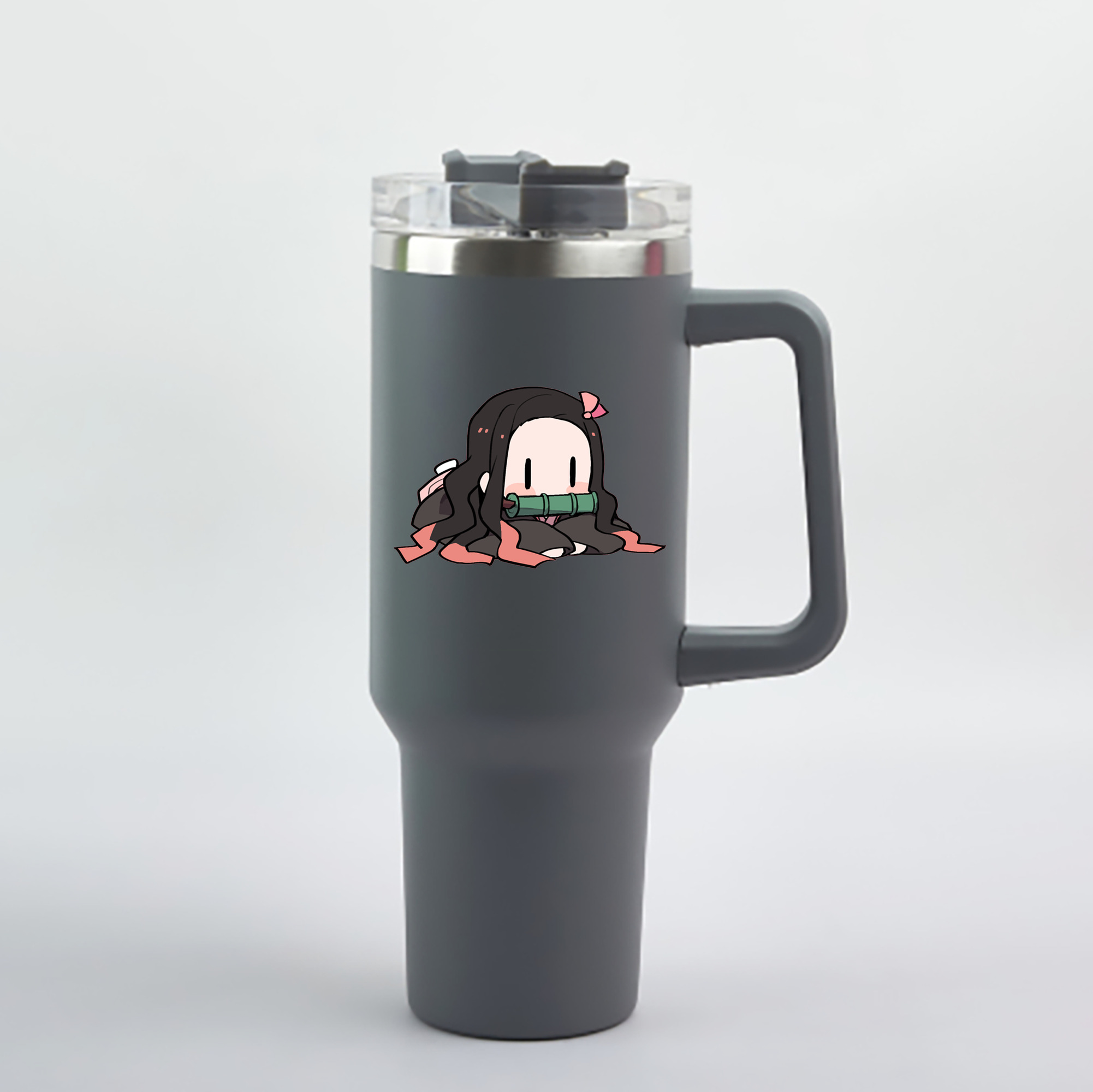 （画像用） 鬼滅の刃（きめつのやいば）竈門 禰󠄀豆子／かまど ねずこ Kamado Nezuko 1200mL車用タンブラー - クリスタルステッカー（プラスチックストロー付き）